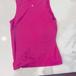 Lululemon muscle tank